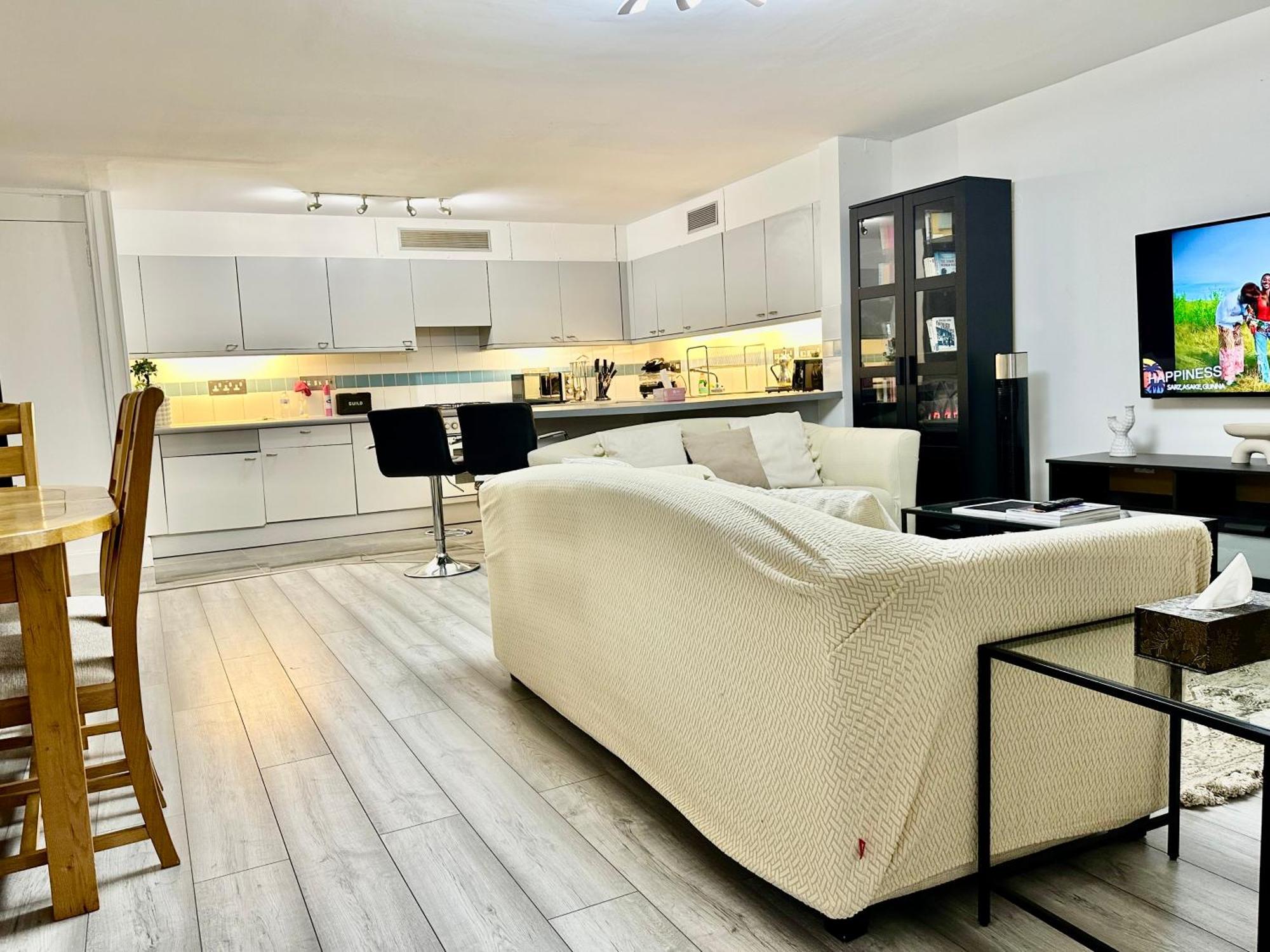 Bright 1br Flat Walk To Hyde Park, Queensway And Paddington Apartamento *